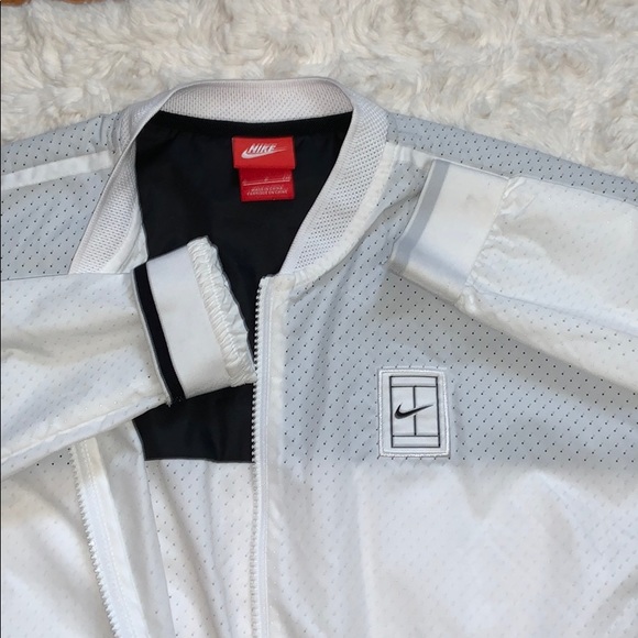 Nike Windbreaker Jacket - Picture 3 of 3